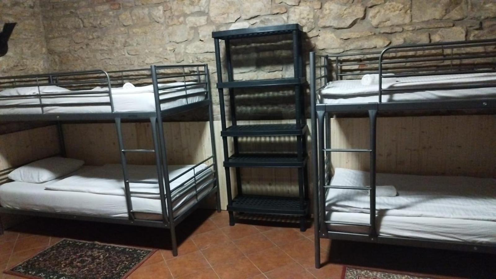 Alba Hostel Прага Экстерьер фото