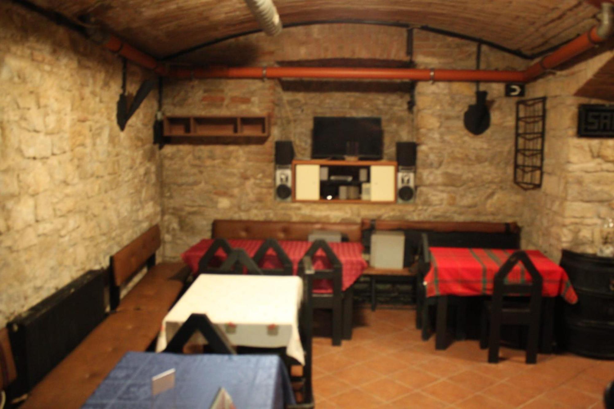Alba Hostel Прага Экстерьер фото