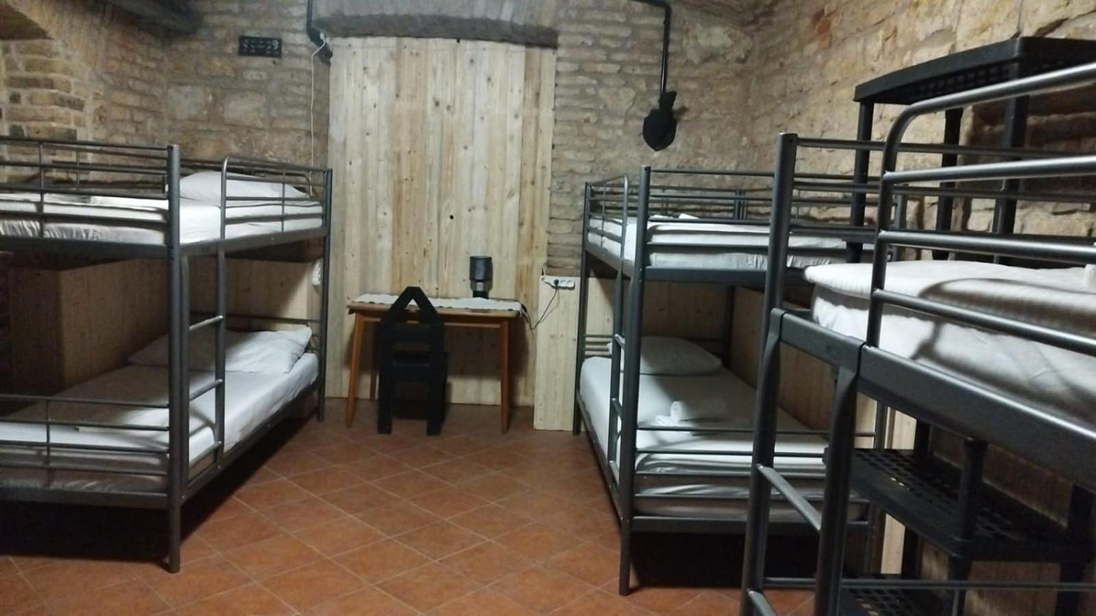 Alba Hostel Прага Экстерьер фото
