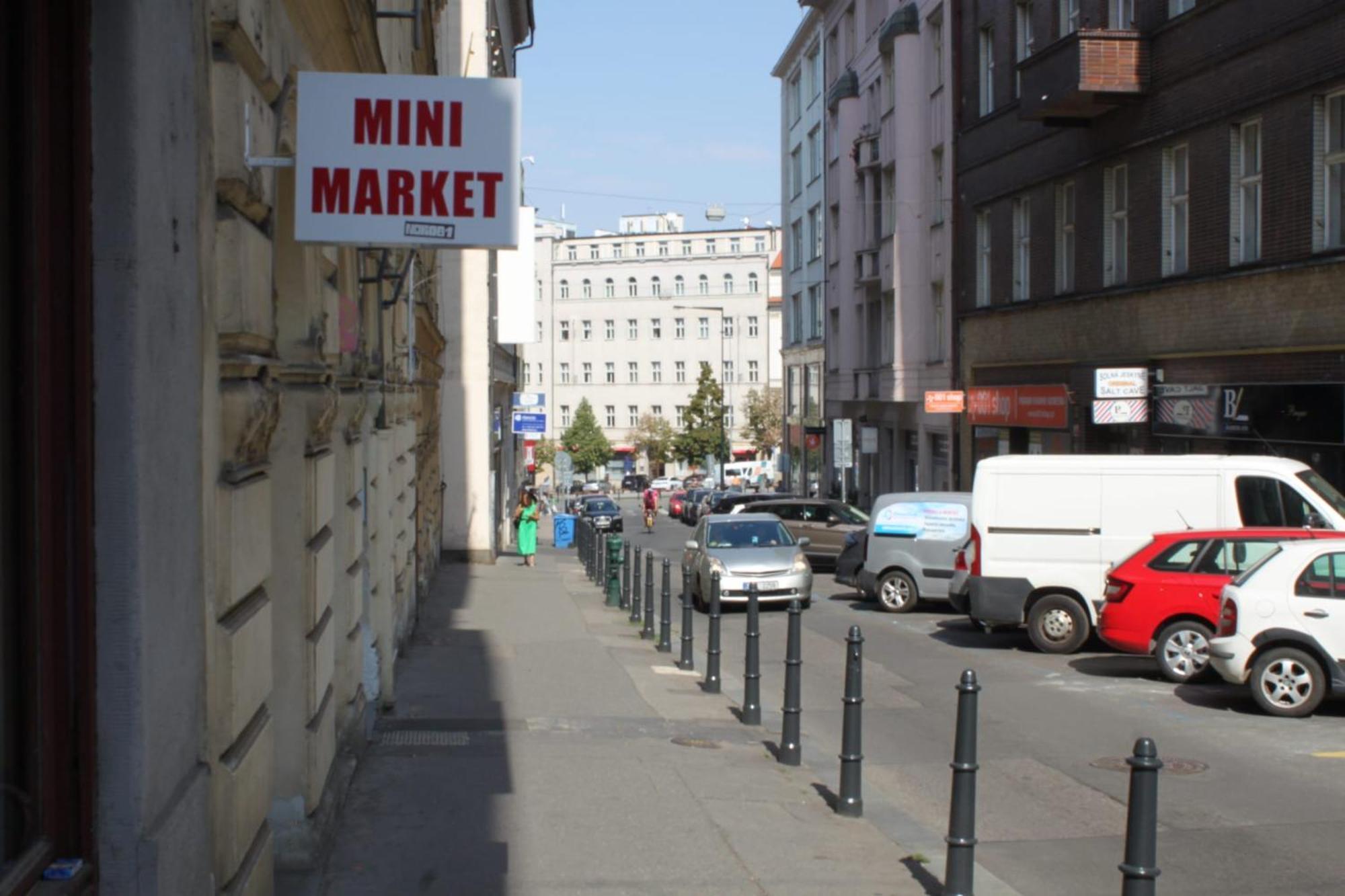 Alba Hostel Прага Экстерьер фото